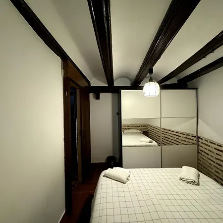 Apartment En El Centro Con Terraza Vintage *